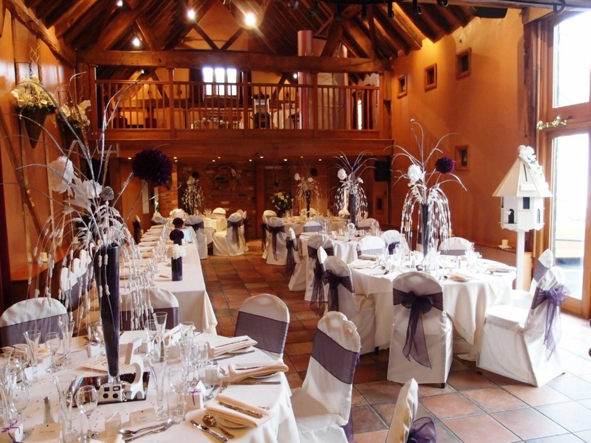 איירונברידג' Hundred House Hotel מראה חיצוני תמונה