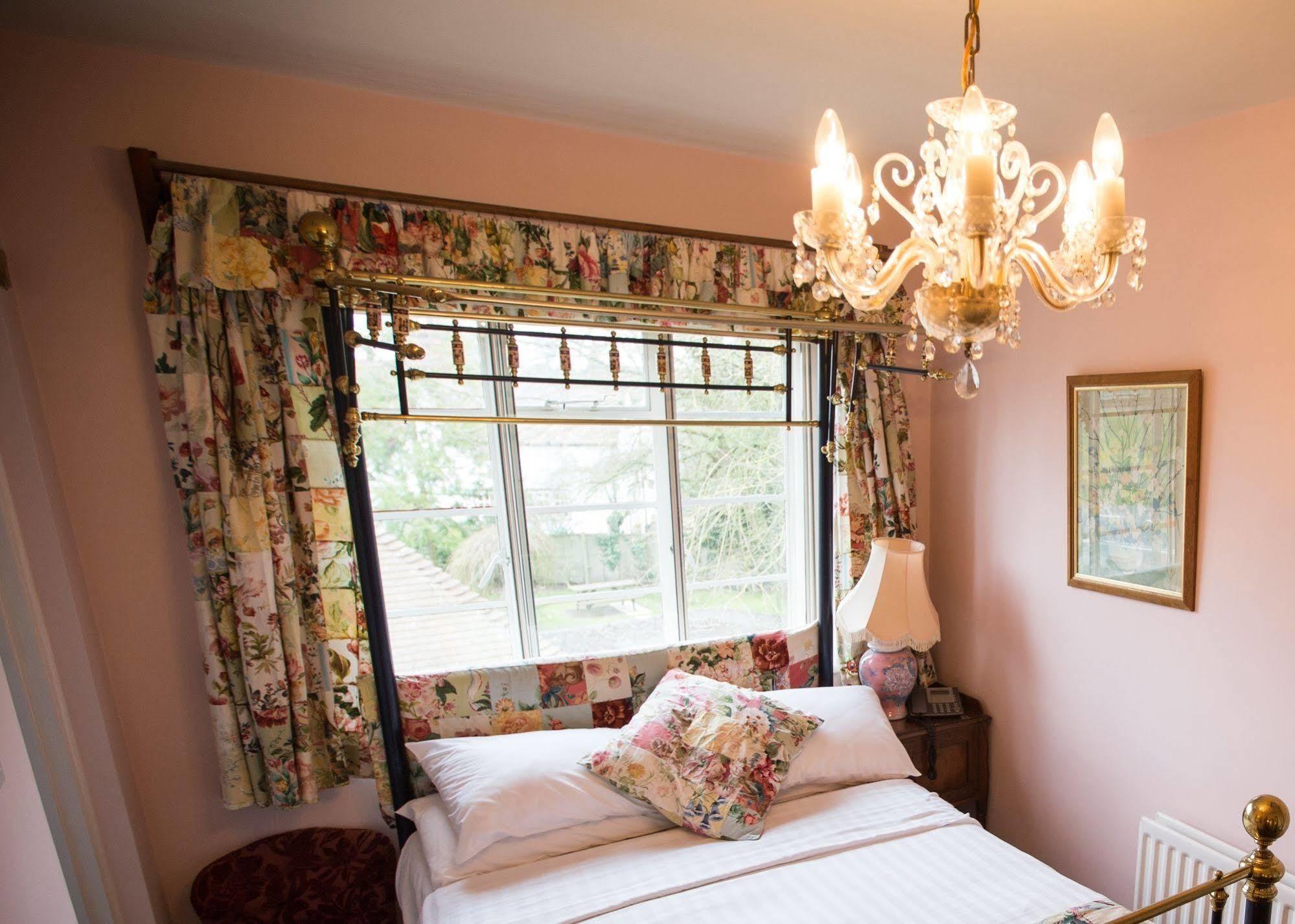 איירונברידג' Hundred House Hotel מראה חיצוני תמונה