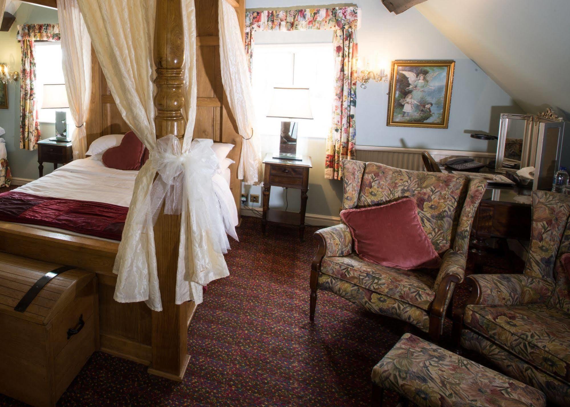 איירונברידג' Hundred House Hotel מראה חיצוני תמונה
